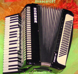 WOW Germany !!  PIANO ACCORDION HOHNER STUDENT 120 + TOP CASE + TOP STRAPS