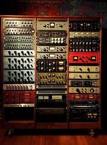 Universal Audio 4710D 4 Channel Tone-Blending Microphone Preamp