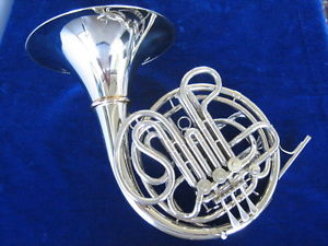 DEMO / USED CONN 8DS DOUBLE FRENCH HORN WITH DETACHABLE BELL