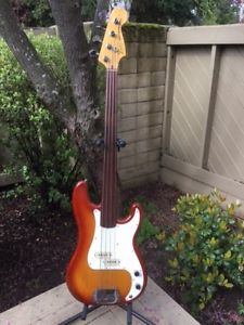 Vintage 1970's USA Fender Precision Bass, Fretless Hard shell Fender Case