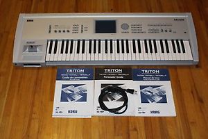 Korg Triton 61 Key Synthesizer with Manuals and Power Cord