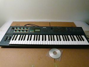 Yamaha AN1X  **Beautiful**  Bonus CD with patches.