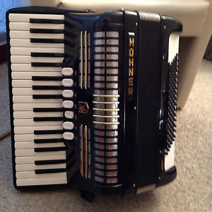 AKKORDEON HOHNER Verdi II, sehr gepflegter und schöner Zustand