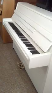 Weißes Klavier von Yamaha - gestimmt, mit Garantie!