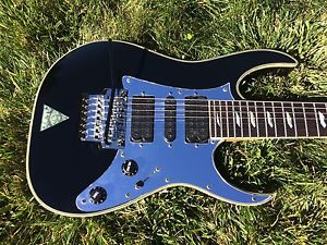 Ibanez Universe UV777 1999 - Seven String Steve Vai model!