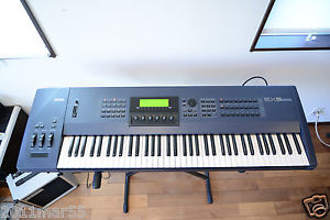 YAMAHA EX5 76 Key Extended Synthesis System new battery/ floppy drive!!