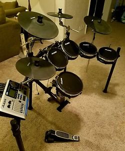 Excellent Condition Alesis DM10 Studio Electronic Drum set