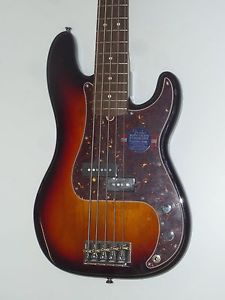 Great Fender American Standard Precision Bass V Guitar with OHSC