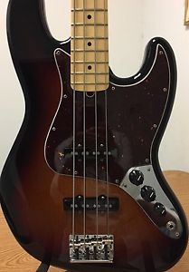 2016 Fender American Standard Jazz Bass