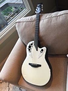 Adamas Ovation Melissa Etheridge W597 MEWP White Pearl Carbon Fiber Mint
