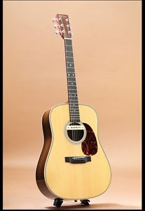 MARTIN HD-28 w/M-1Passive 2011 Natural w/hard case F/S Guitar Bass #R885