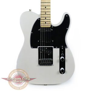 Brand New Fender Deluxe Nashville Telecaster Maple Fingerboard in White Blonde