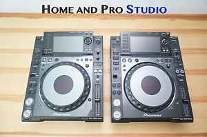 Pioneer CDJ2000 Nexus Pair CDJ-2000NXS Very Clean