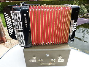 Hohner Ouverture V  Knopfakkordeon - Harmonika (Harmonica  Akkordeon, Acordeon)