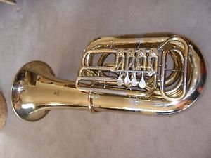 Yamaha YBB-641 4/4 BBb 4 Rotary Valve Tuba