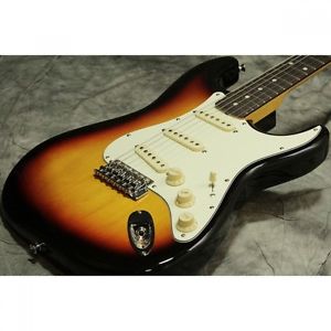Fender Stratocaster 3-Color Sunburst JD16002228 Exclusive Classic 60s Guitar JP