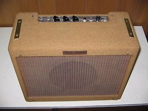 Vintage 1959 Fender Deluxe Amp Amplifier 5E3