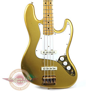 VINTAGE 1982 FENDER SPECIAL COLLECTOR'S EDITION GOLD JAZZ BASS