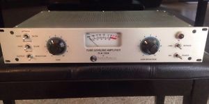 Vintage SUMMIT AUDIO TLA-100A VINTAGE TUBE LEVELING AMPLIFIER COMPRESSOR LIMITER