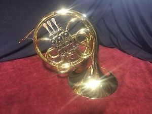 Beautiful Yamaha YHR-314II Student  French Horn, W Nice Case