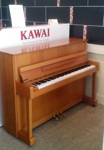 Sehr schönes Klavier von Kawai - mit Silent-System!