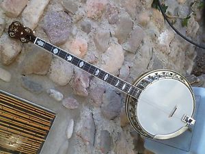 Vega VIP Plectrum Banjo, made by CF Martin in the USA
