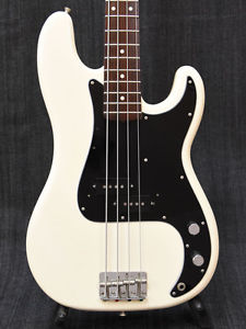 Free Shipping Used Fender Japan PB70 Electric Bass