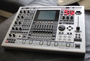 Groovebox Roland MC-909 parfait état !
