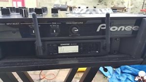 Excellent Condition Pair Of Shure GLXD24B87A Handheld Wireless Microphone