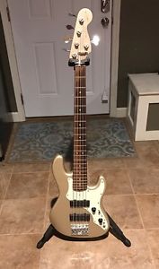 Fender Roscoe Be