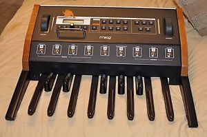 Moog Taurus 3 Bass Pedal Synthesizer with gig bag - Absolutely Cherry Mint