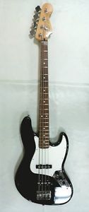 Fender STANDARD JAZZ BASS　FREESHIPPING/123