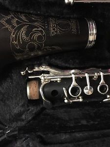 Selmer Omega Wood Clarinet. Completely restored. Gorgeous horn New Leather Pads