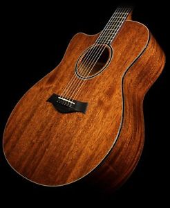 Used Taylor Custom BTO Left-Handed GO Mahogany Acoustic/Electric Guitar Natural