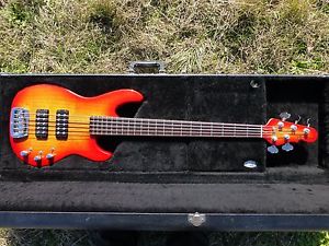 G&L L-2500 Electric Bass Guitar Made in USA - Excellent Condition