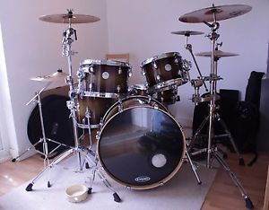 Mapex Meridian maple Drum Kit w/ Tama Iron Cobra Double Pedals
