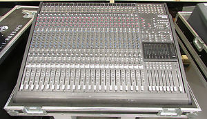 Mackie 24-8, 24-24-8-2 studio mixer in flightcase
