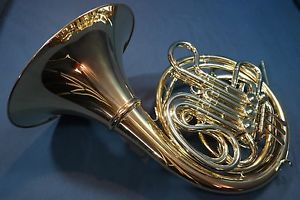 Conn 8DRS (8D with Rose Brass Screw Bell) Double French Horn w/Case, Mouthpiece