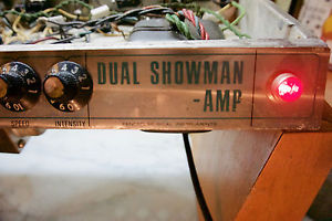 Vintage 1968 Fender Dual Showman amplifier chassis. Excellent and complete!
