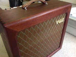 Vox AC15H1TVL Limited Edition Solid Mahogany TV Front