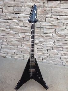 Dean Dave Mustaine Signature VMNT Flying V Guitar w/Case