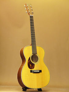 MARTIN OM-28V Lefty 2012 Used  w/ Hard case