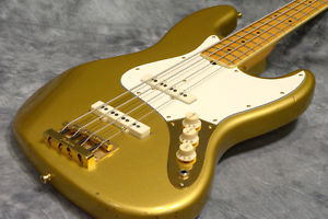 1982 Fender GOLD JAZZ BASS Electric Bass Free Shipping Vintage
