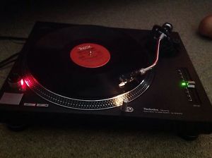 Technics 1210  Mk2 Turntable