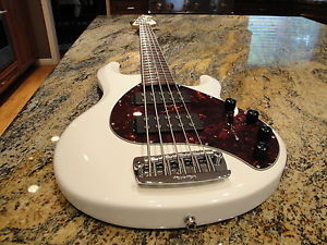 Ernie Ball Music Man Stingray 5
