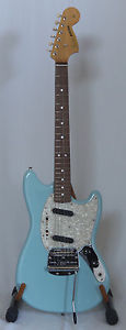 Fender Classic 65 Mustang Daphne Blue Sammlerstück