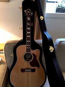Gibson Songwriter