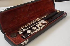 One of a kind, superb F. Hofinger wooden flute. A=440.