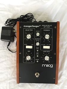 LIMITED EDITION MOOG MOOGERFOOGER MF-104Z ANALOG DELAY PEDAL