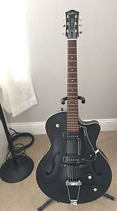 Godin 5th Avenue Kingpin II Archtop - Hollowbody Black w/ Case And Straplocks